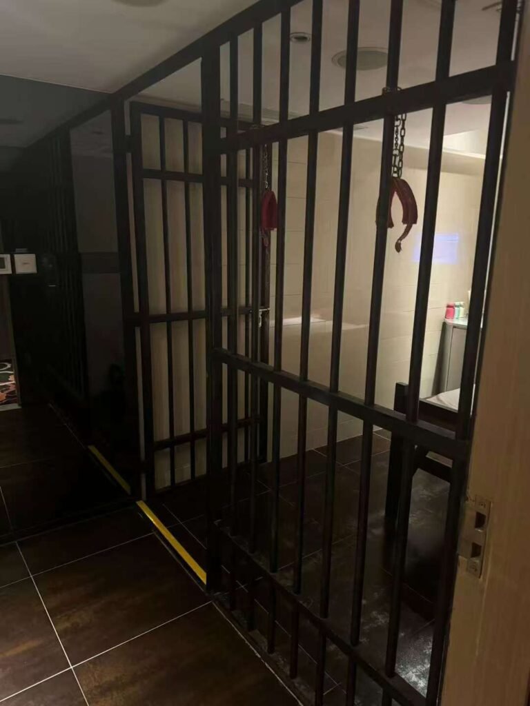 監獄主題房